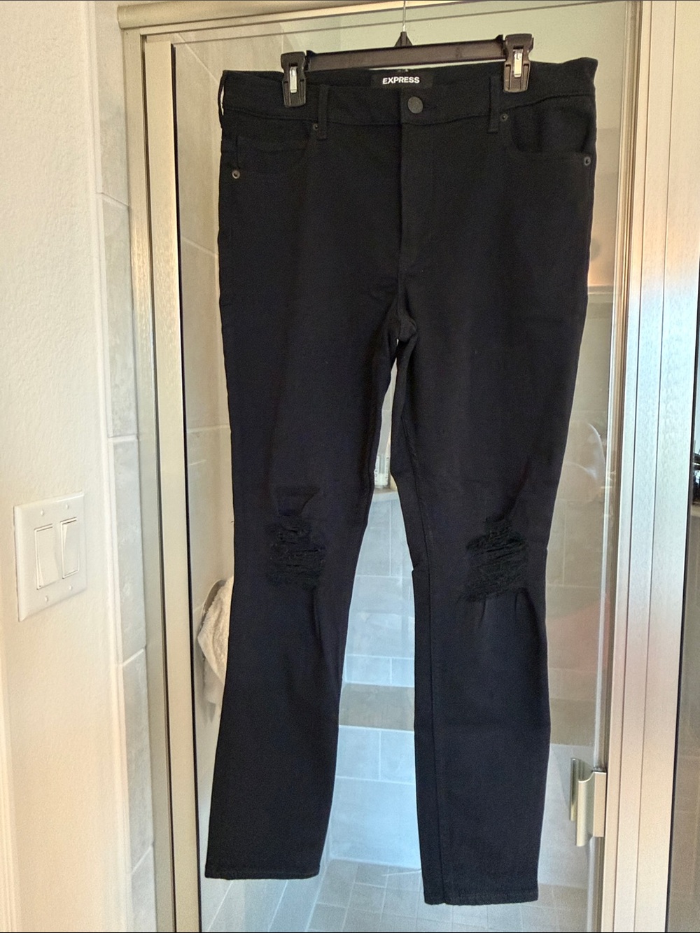 Express Jeans Black Distressed high rise legging Jeans size 14R gently used